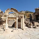 Fortin Casa de hóspedes Kusadası